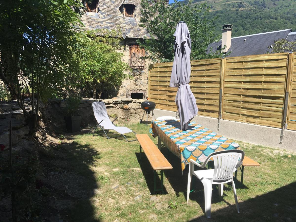 Gite De Montagne Le Lustou Sailhan Екстериор снимка